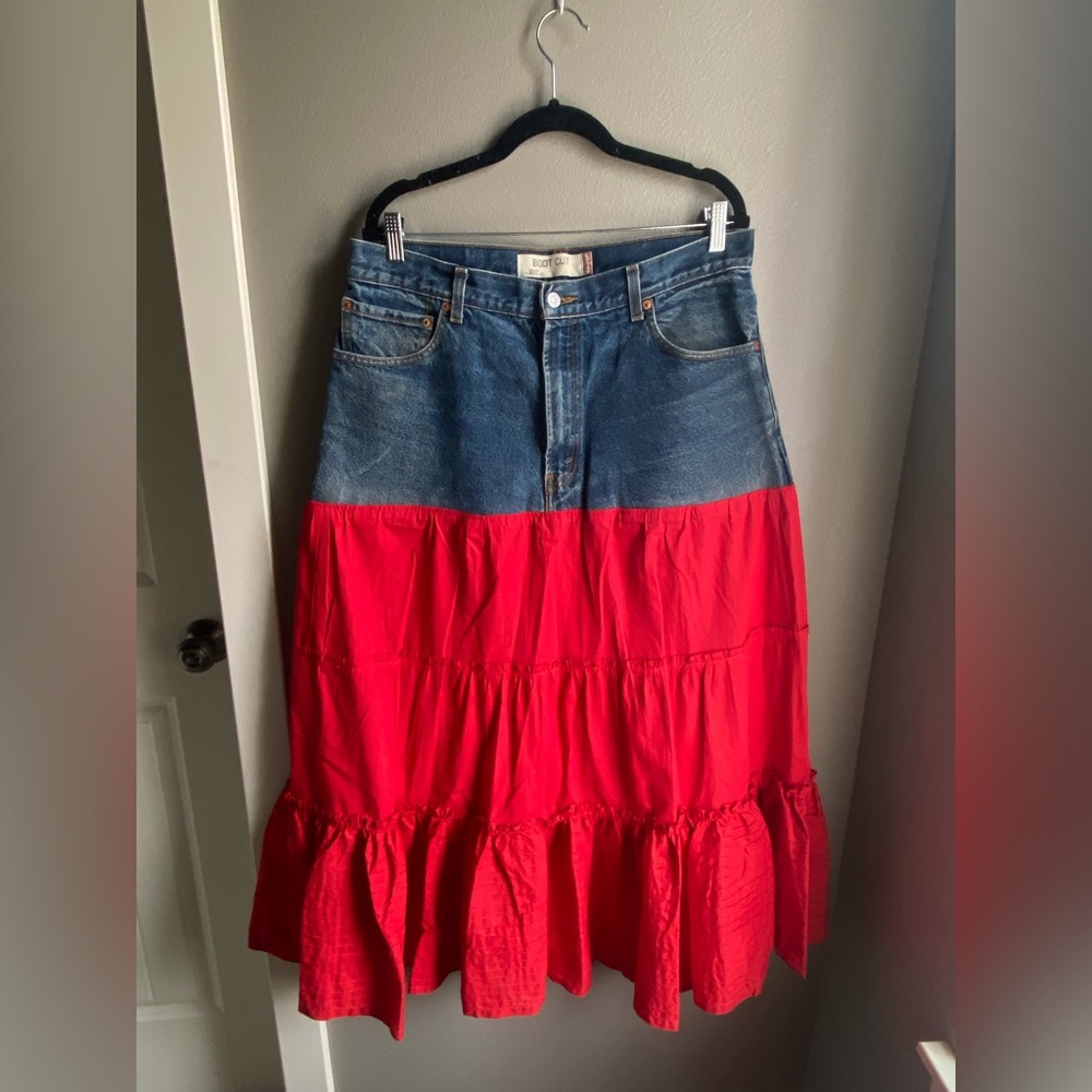 Levi’s Women’s Western Maxi Skirt, Denim and Red Cotton, Size 34.